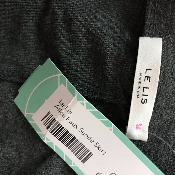 LE LIS Floral Faux-Suede Stretchy A-Line Skirt NWT 1X - Picture 6 of 7